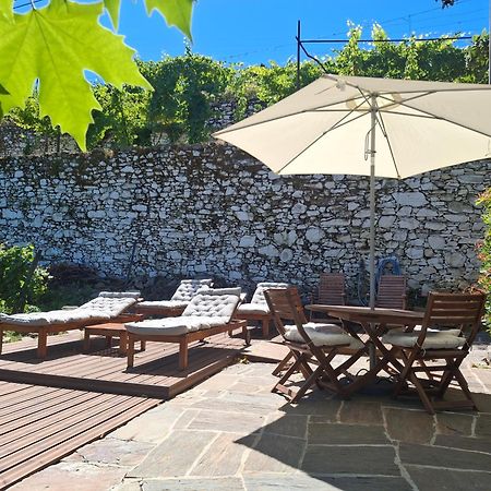 Gasthaus Quinta Do Valdalagea Peso da Régua Exterior foto