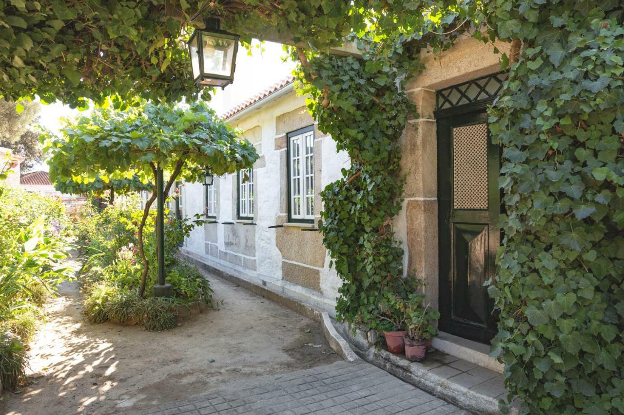Gasthaus Quinta Do Valdalagea Peso da Régua Exterior foto