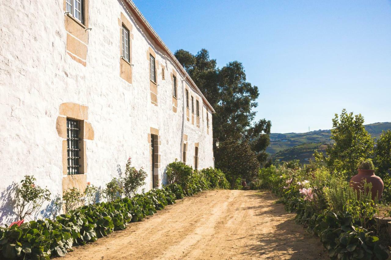 Gasthaus Quinta Do Valdalagea Peso da Régua Exterior foto